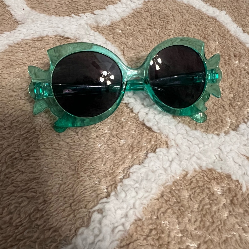 Carter's Kids Girls Green Fish Sunglasses